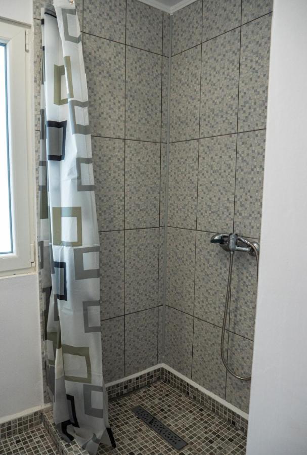 Poiana Cu Flori Aparthotel Satu Mare Exterior photo